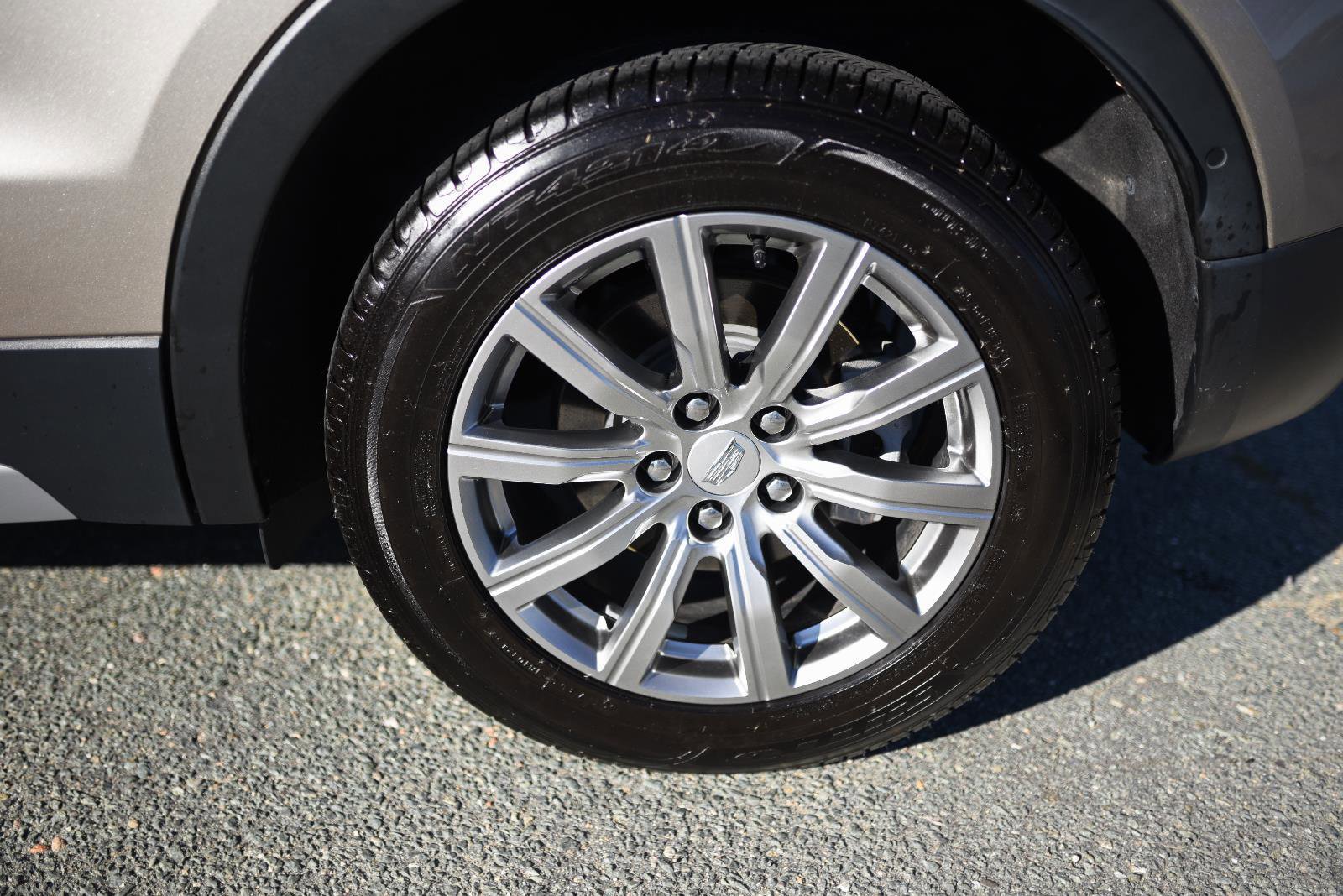 Used 2022 Cadillac XT4 Premium Luxury w/ Enhanced Visibility Package image 16