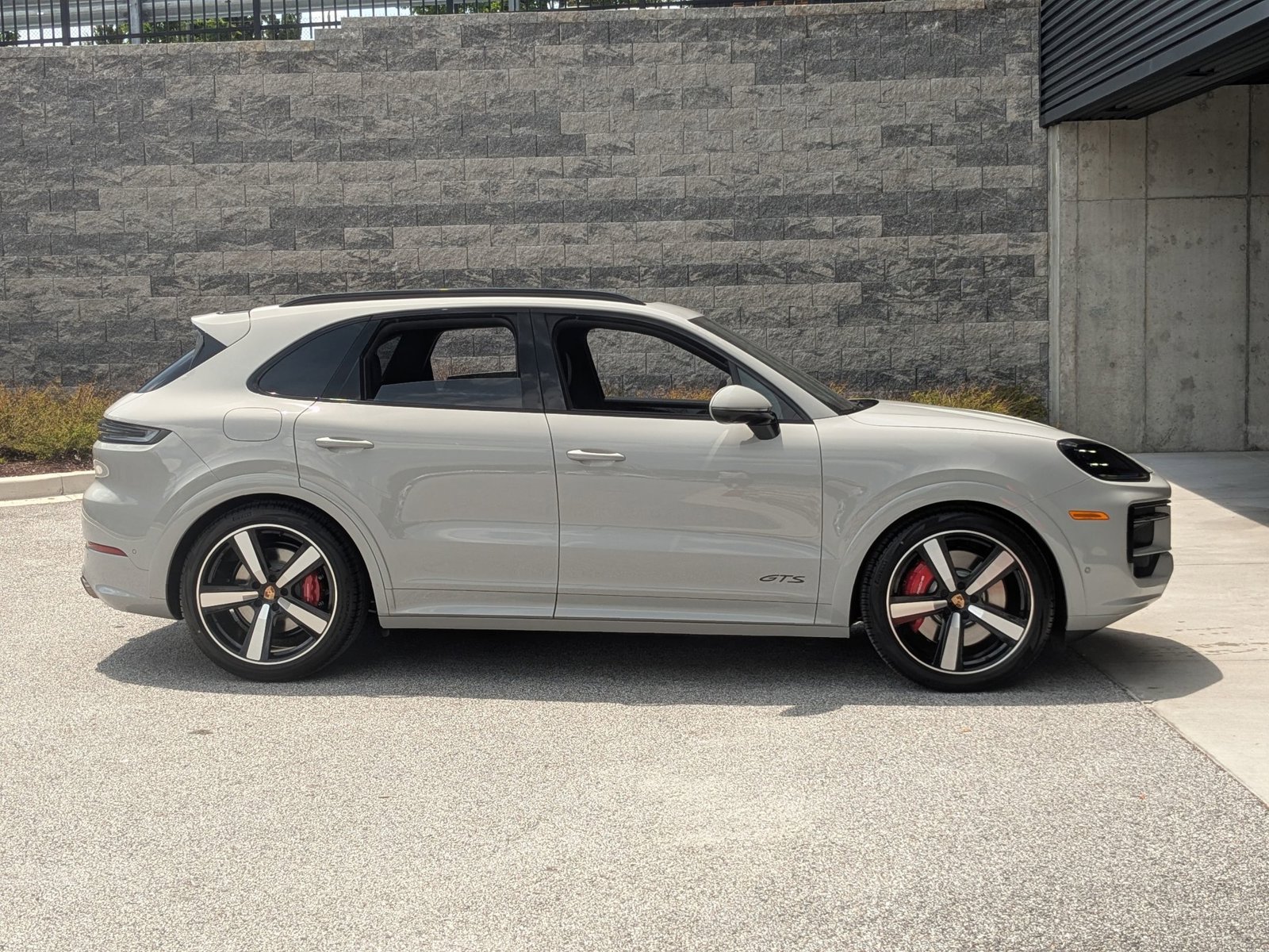New 2026 Porsche Cayenne GTS AWD/4WD image 8