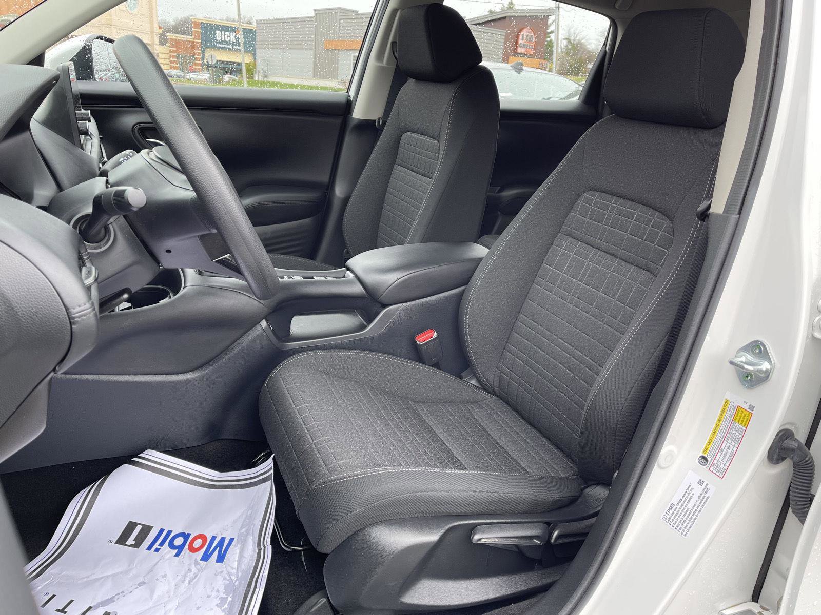 Used 2023 Honda HR-V LX image 13