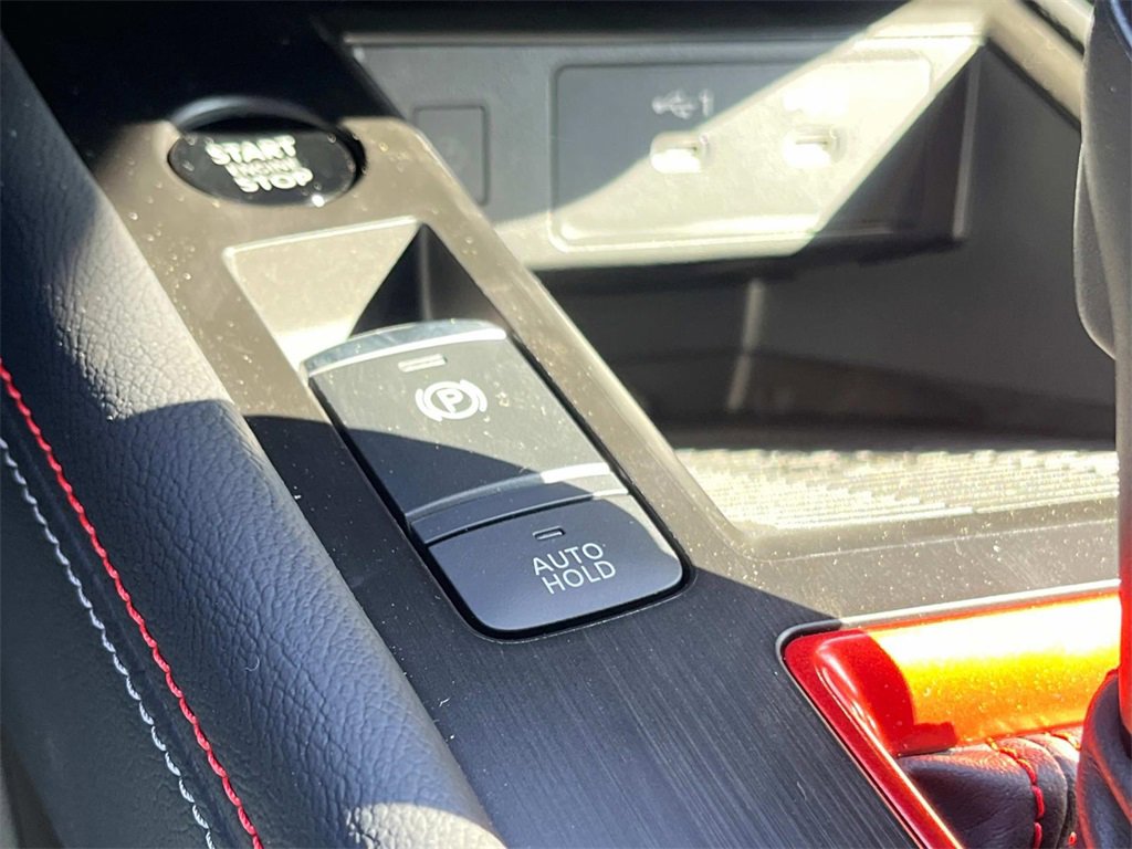 New 2025 Nissan Kicks SR image 30