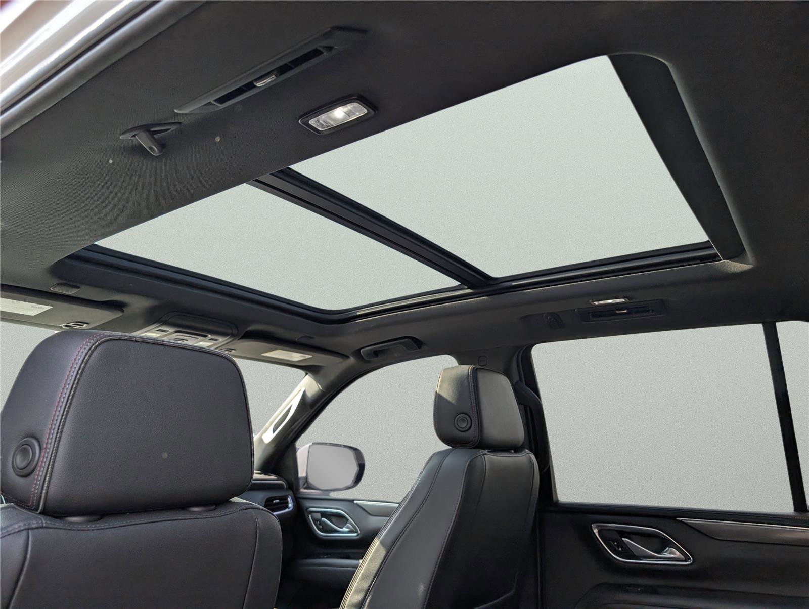 Used 2023 Chevrolet Tahoe RST image 32