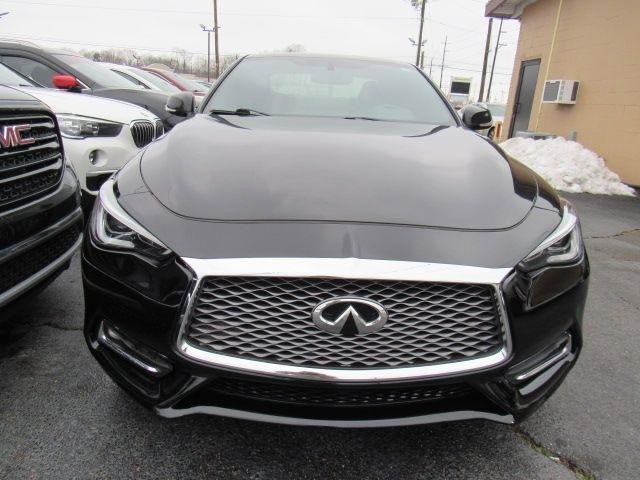 Used 2018 INFINITI Q60 3.0t Luxe w/ Sensory Package 3.0T Luxe image 2