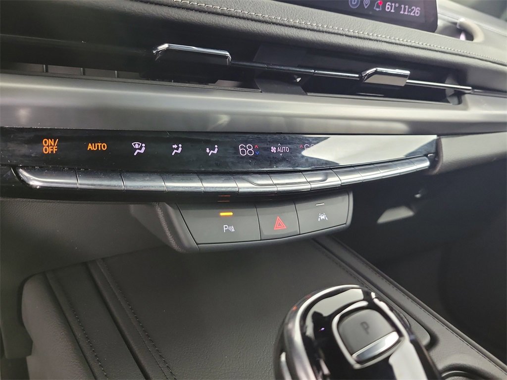 Certified 2025 Cadillac XT4 Premium Luxury image 27