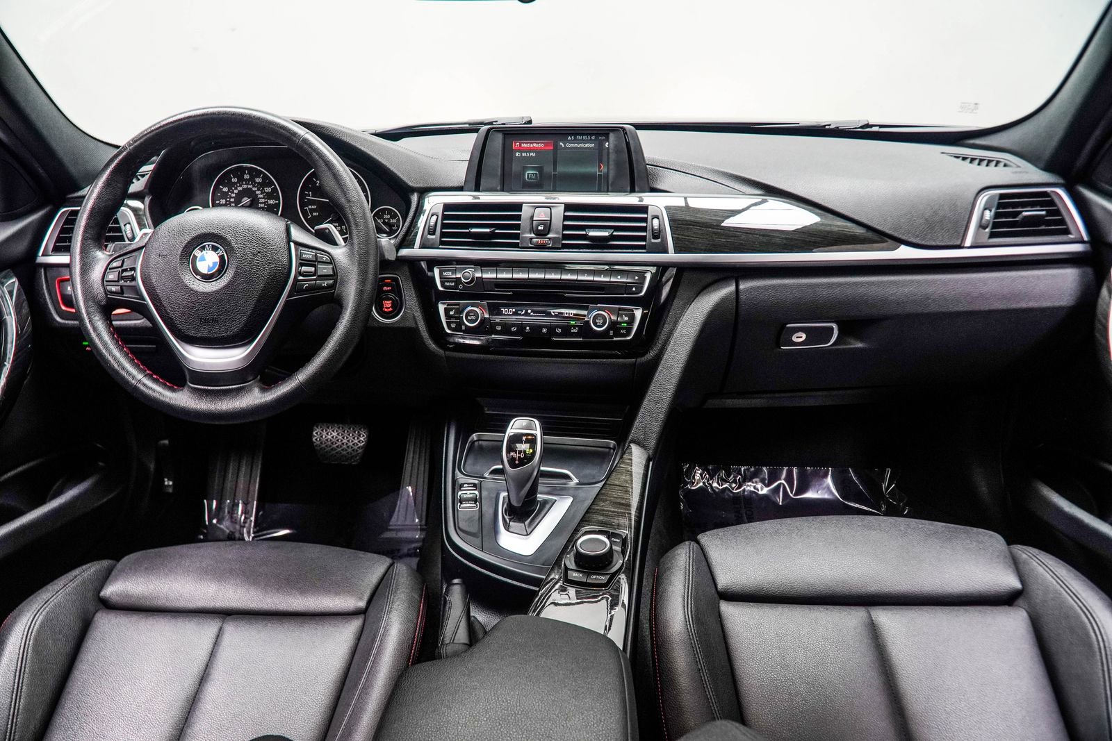 Used 2018 BMW 330i xDrive Sedan w/ Convenience Package AWD/4WD image 5
