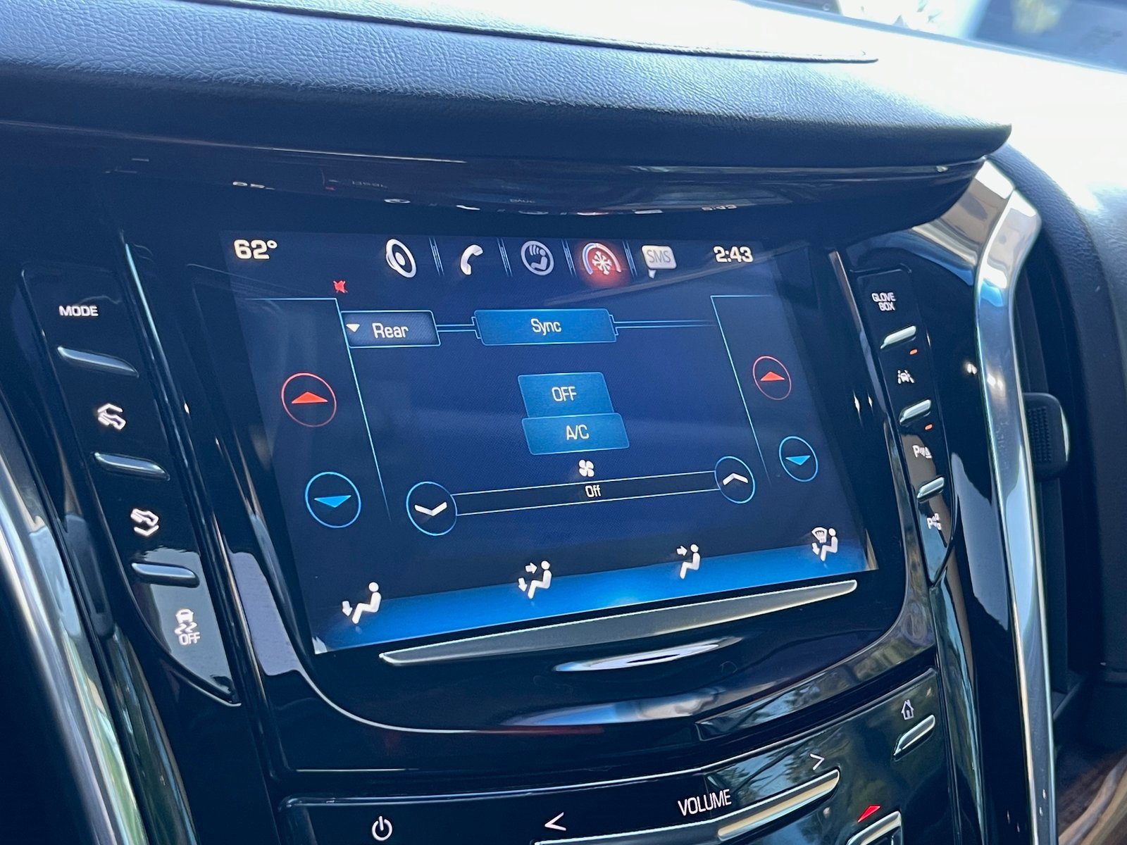 Used 2017 Cadillac Escalade Premium Luxury image 60