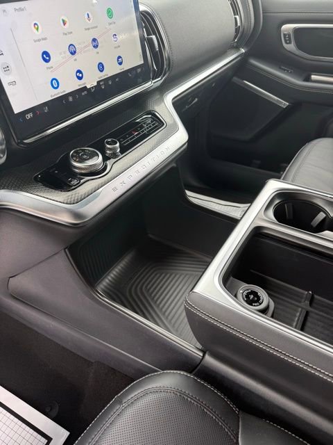 New 2026 Ford Expedition Platinum w/ Stealth Appearance Package image 23