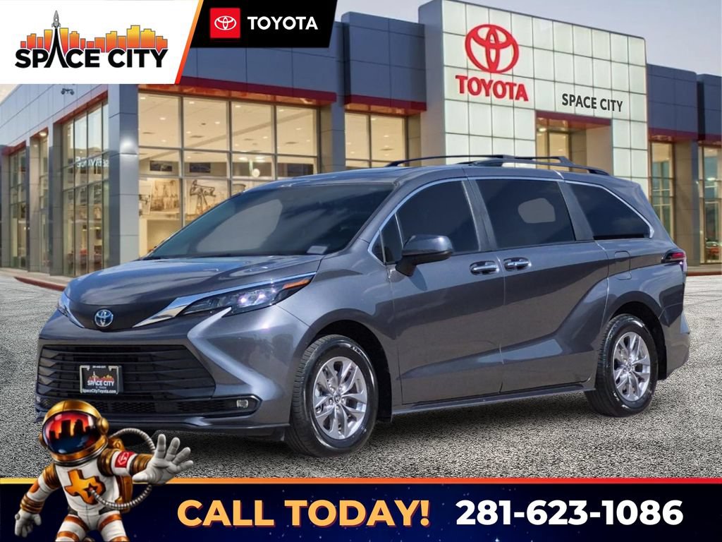 Certified 2025 Toyota Sienna XLE FWD video 1