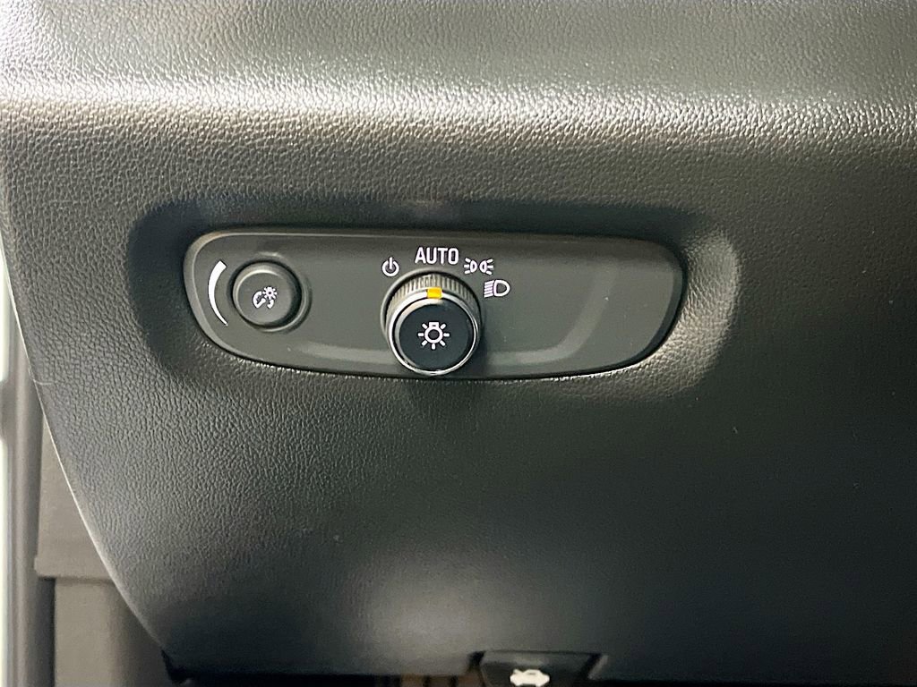 Used 2023 Chevrolet Traverse LT w/ LT Premium Package image 10