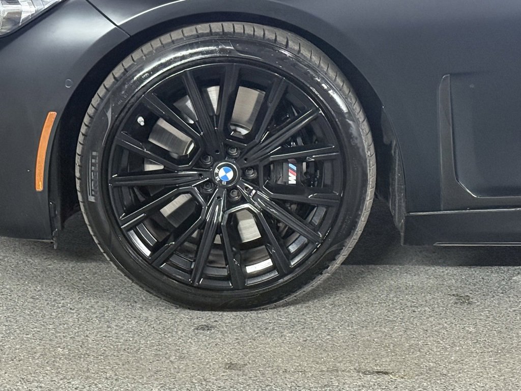 Used 2022 BMW 750i xDrive w/ Luxury Rear Seating Package image 16