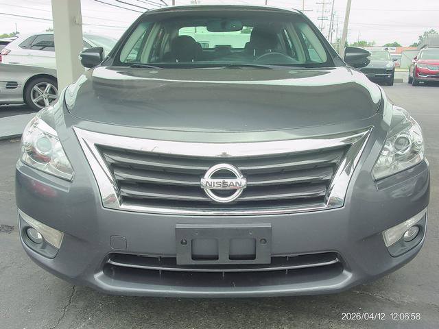 Used 2013 Nissan Altima 2.5 SV w/ 2.5SV Convenience Pkg FWD image 2