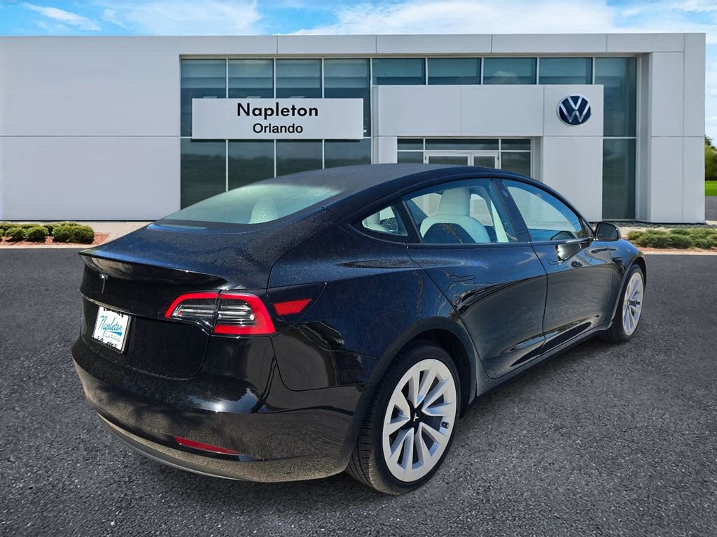Used 2023 Tesla Model 3 Standard Range image 4