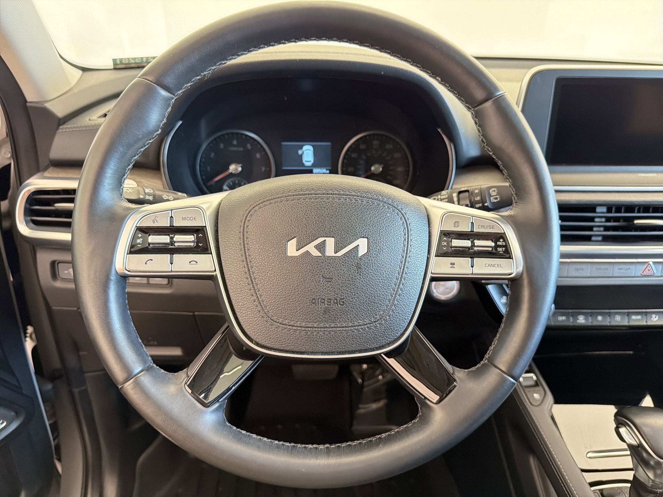 Used 2022 Kia Telluride EX w/ EX Premium Package image 18