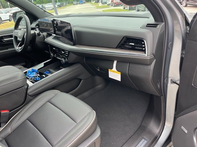 New 2026 Chevrolet Suburban Premier image 40