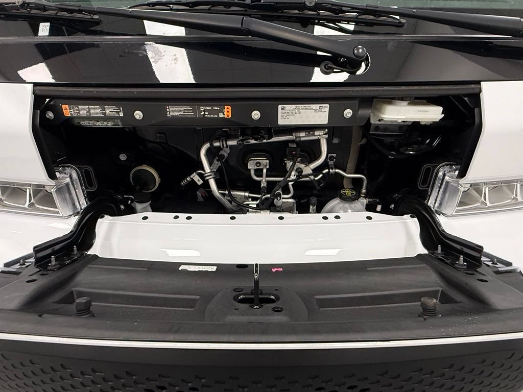 Used 2024 Chevrolet Brightdrop 600 w/ Commercial Equipment Package AWD/4WD image 18