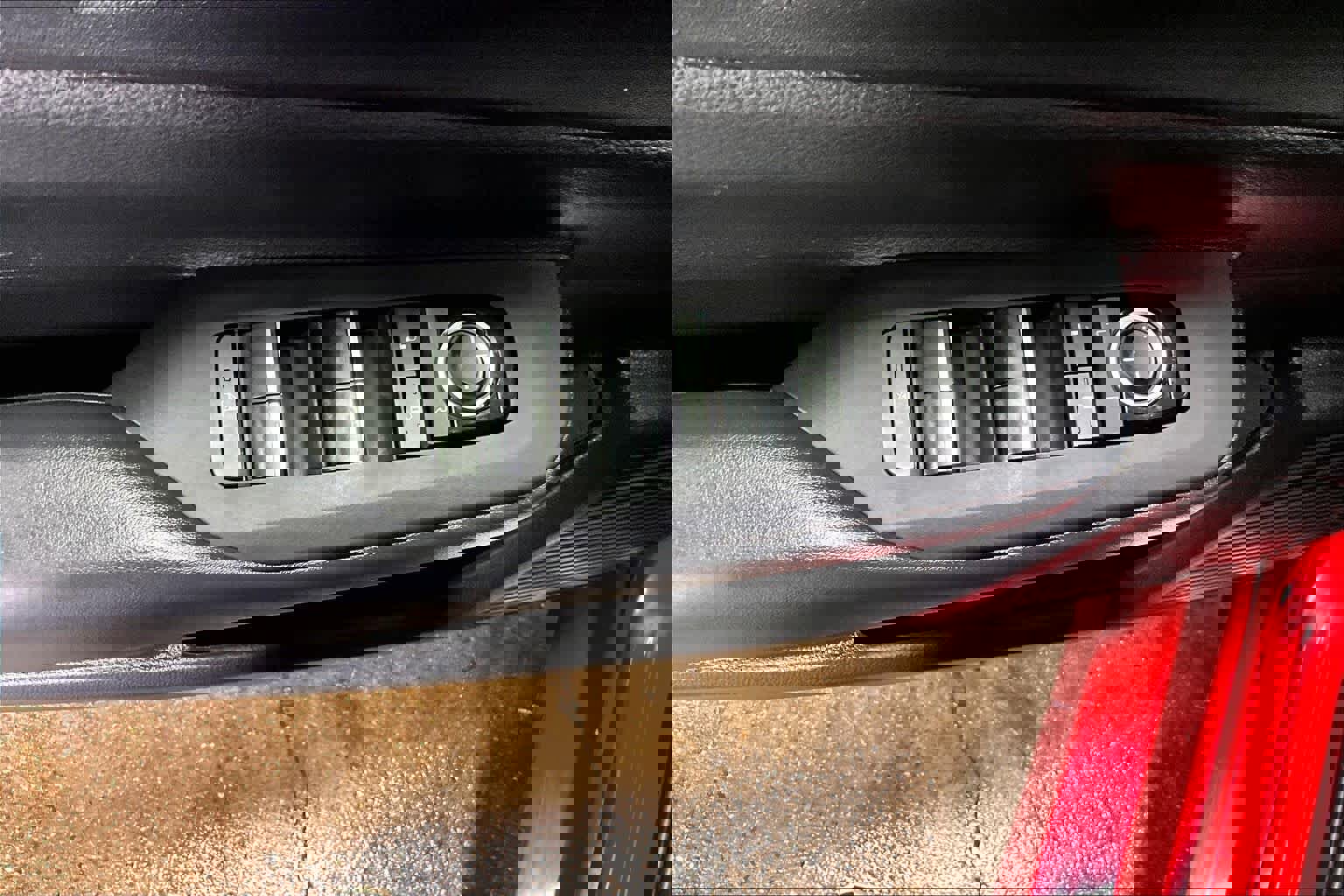 Used 2025 Toyota Prius Plug-In Hybrid image 31