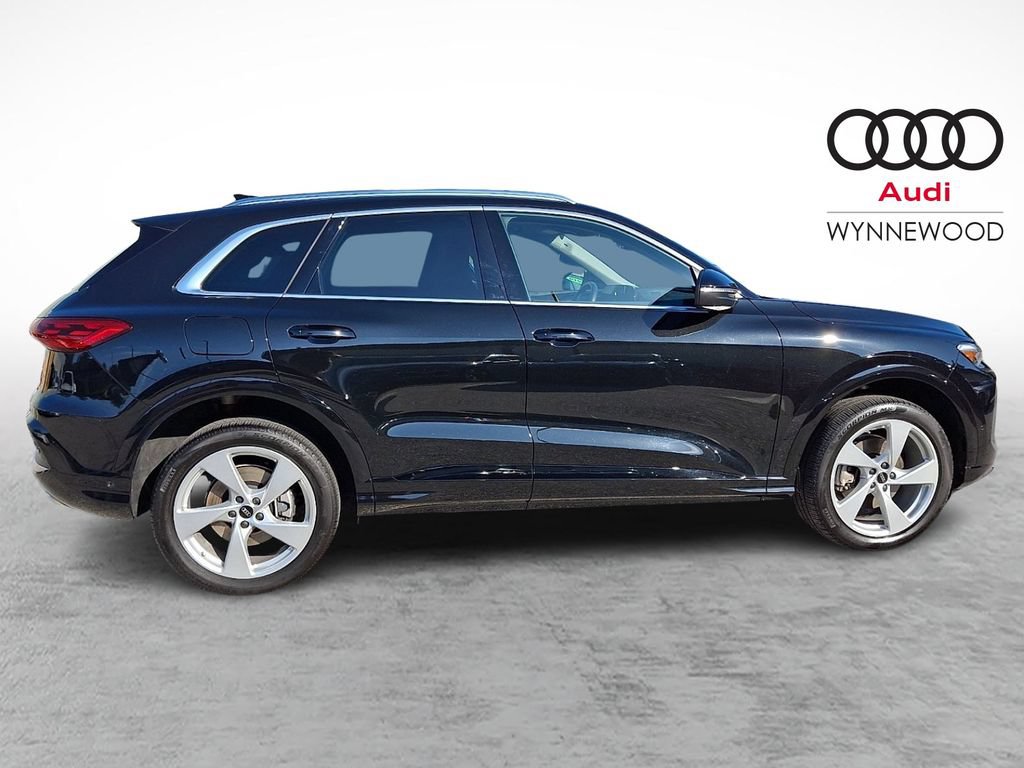 Certified 2025 Audi Q5 Premium Plus w/ Premium Plus AWD/4WD image 7