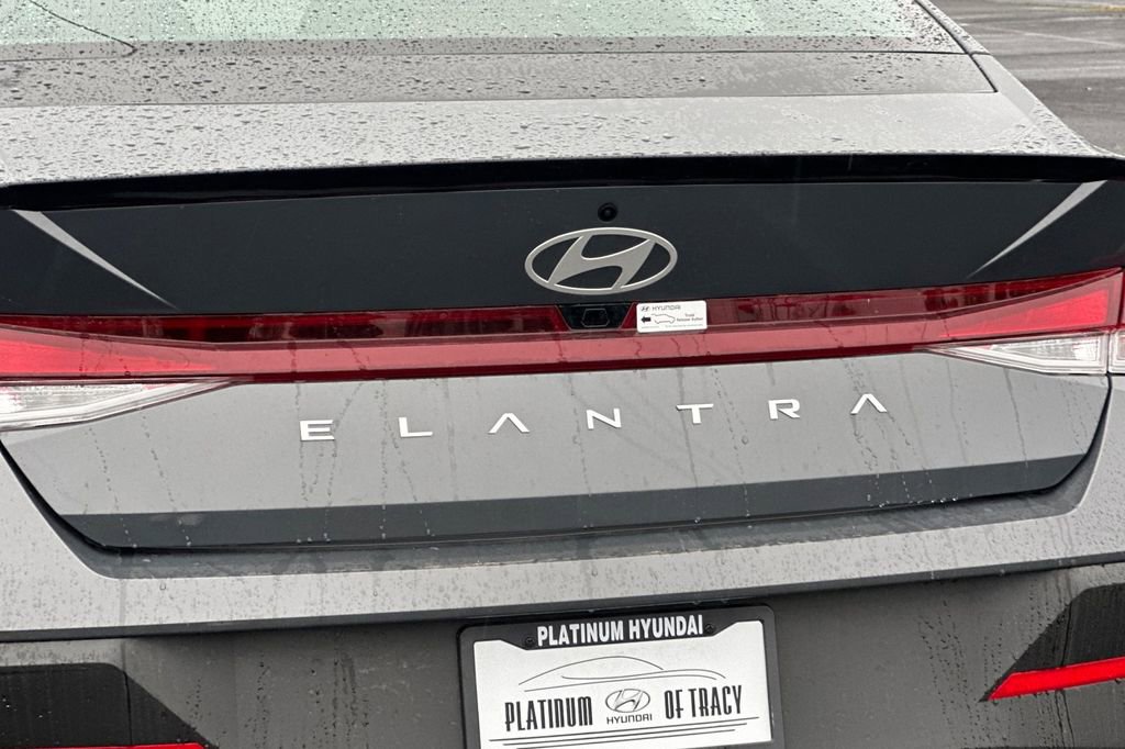 New 2025 Hyundai Elantra Sport image 22