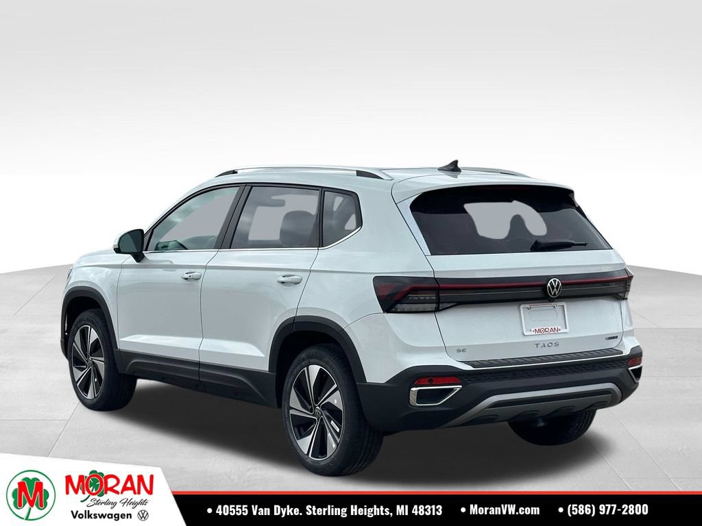 Used 2026 Volkswagen Taos SE AWD/4WD image 3