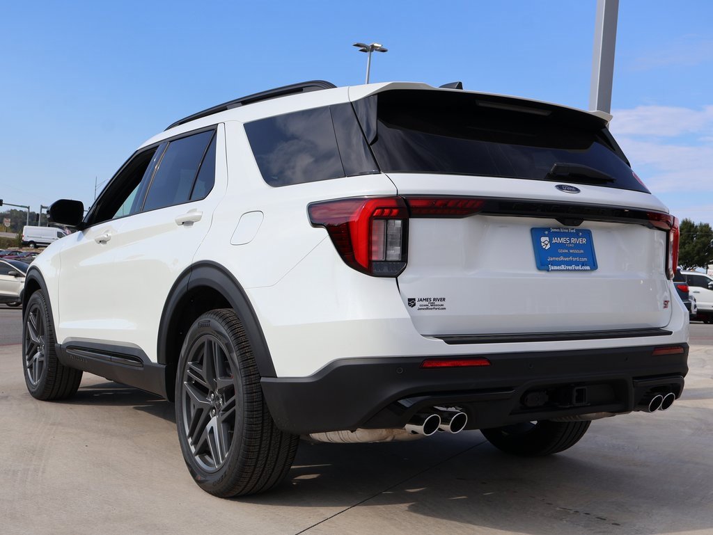 New 2026 Ford Explorer ST image 3
