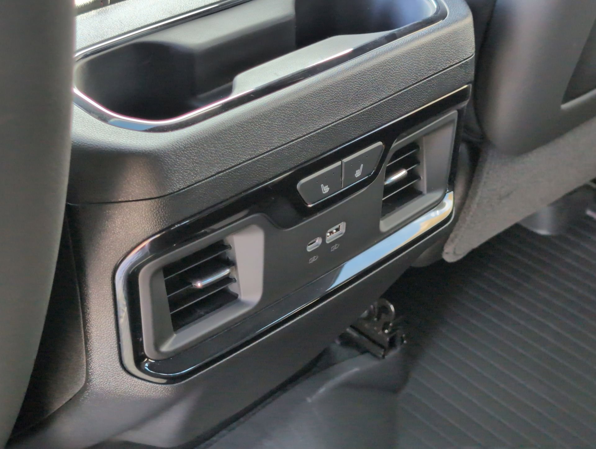 New 2026 GMC Sierra 2500 AT4X w/ AT4X AEV Edition image 23