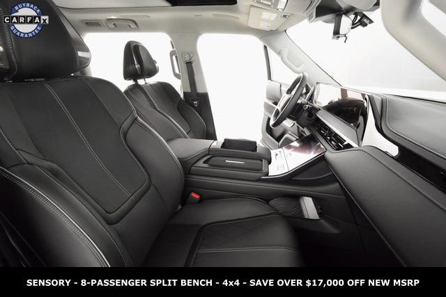 Used 2025 INFINITI QX80 Sensory image 11