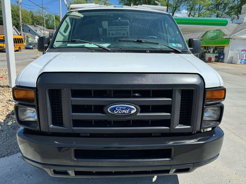 Used 2014 Ford E-250 and Econoline 250 w/ Power Group RWD image 8