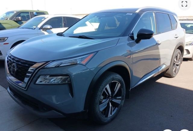 Used 2021 Nissan Rogue SL w/ Premium Package image 2