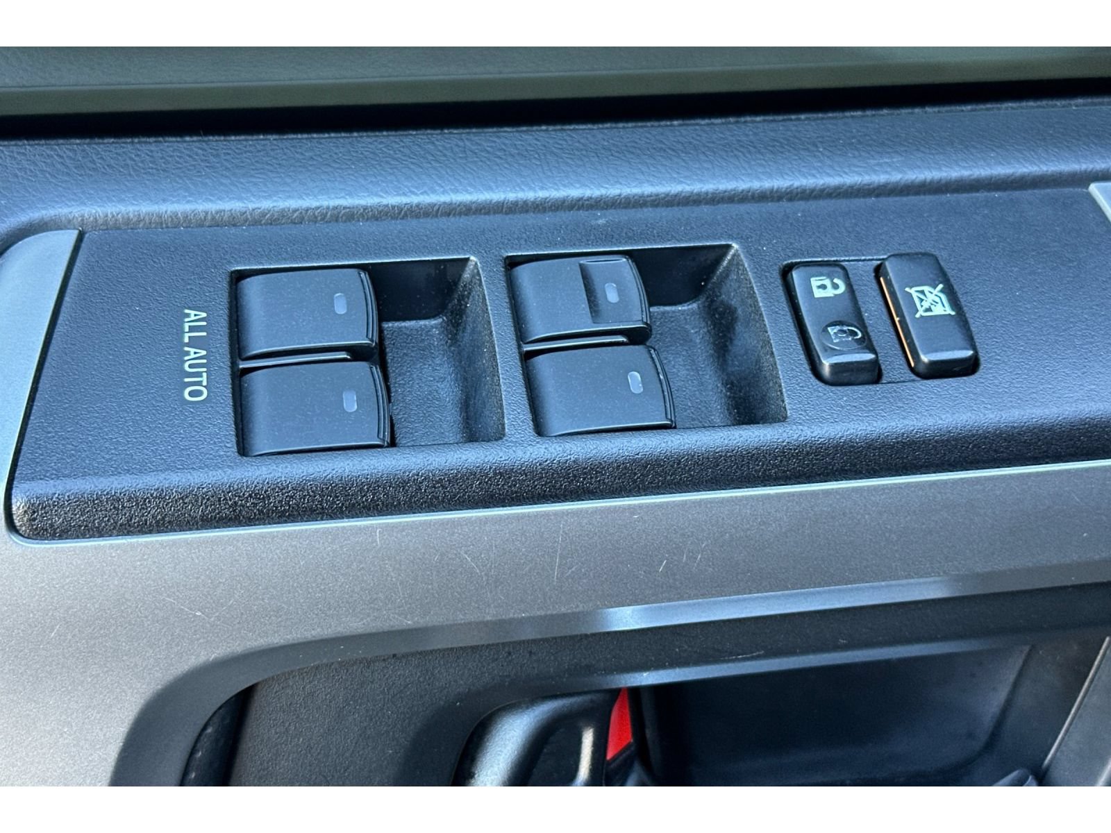 Used 2018 Toyota 4Runner SR5 Premium AWD/4WD image 12