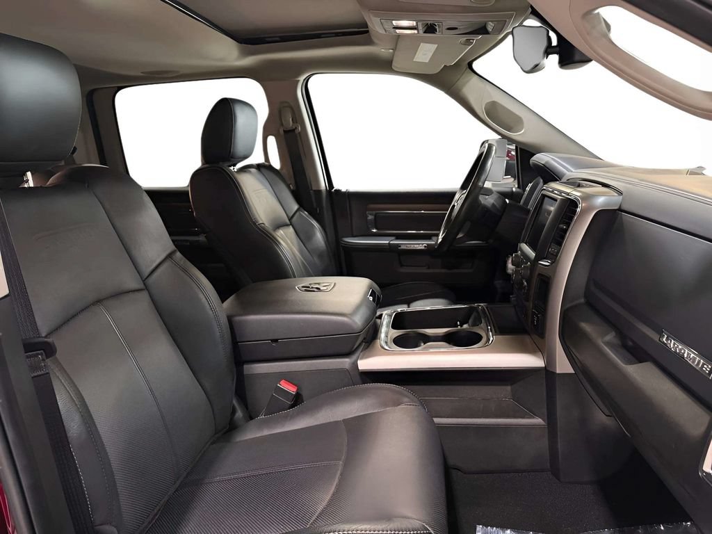Used 2017 RAM 1500 Laramie AWD/4WD image 12