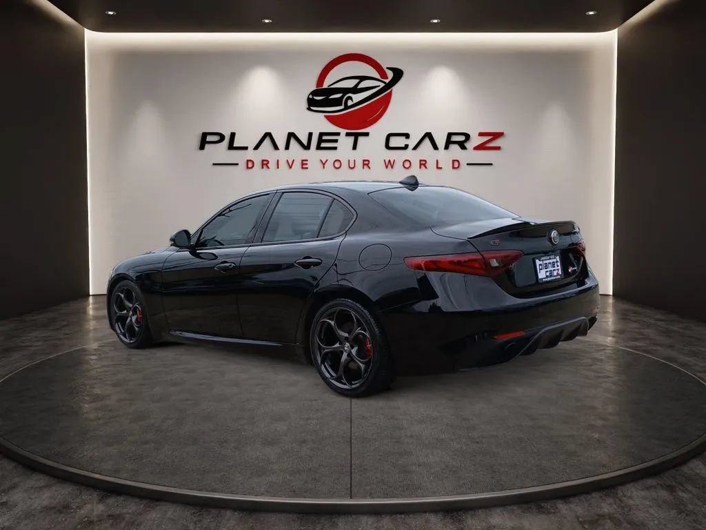 Used 2019 Alfa Romeo Giulia Ti Sport w/ Quick Order Package 22U Sport RWD image 3
