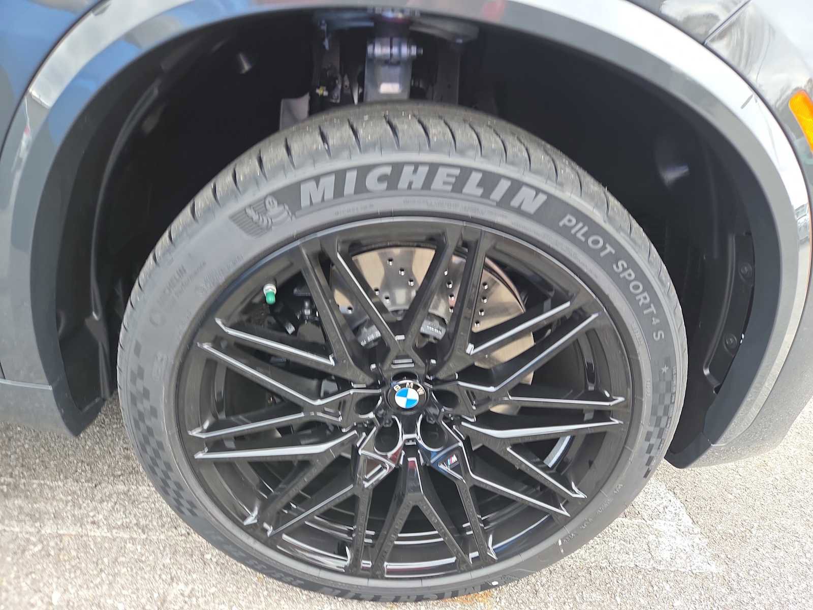 New 2026 BMW X5 M Competition w/ Executive Package image 2