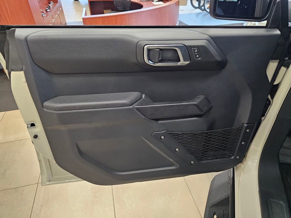 New 2025 Ford Bronco Badlands image 12