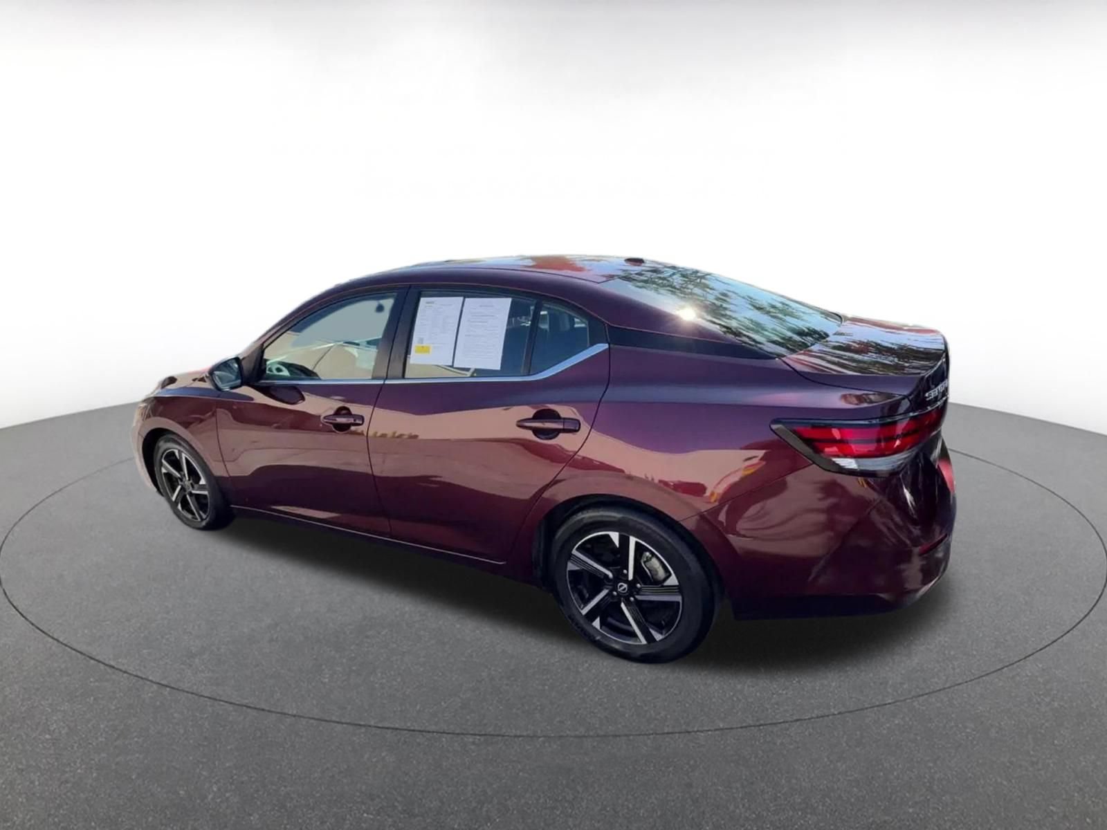 Used 2025 Nissan Sentra SV FWD image 10