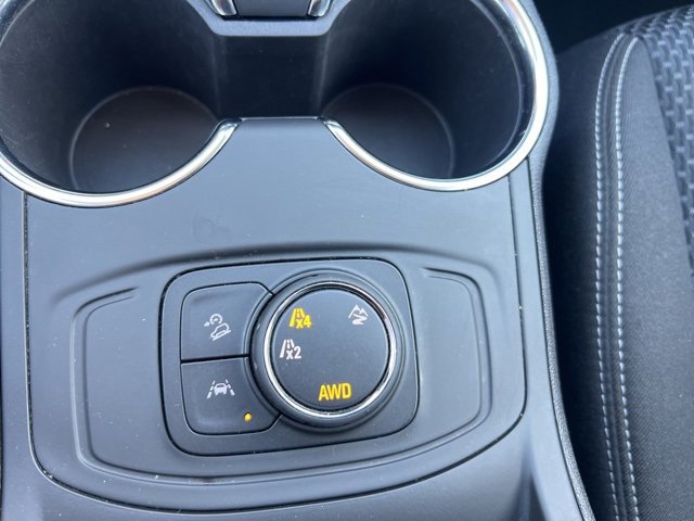 Used 2024 GMC Terrain SLE image 11