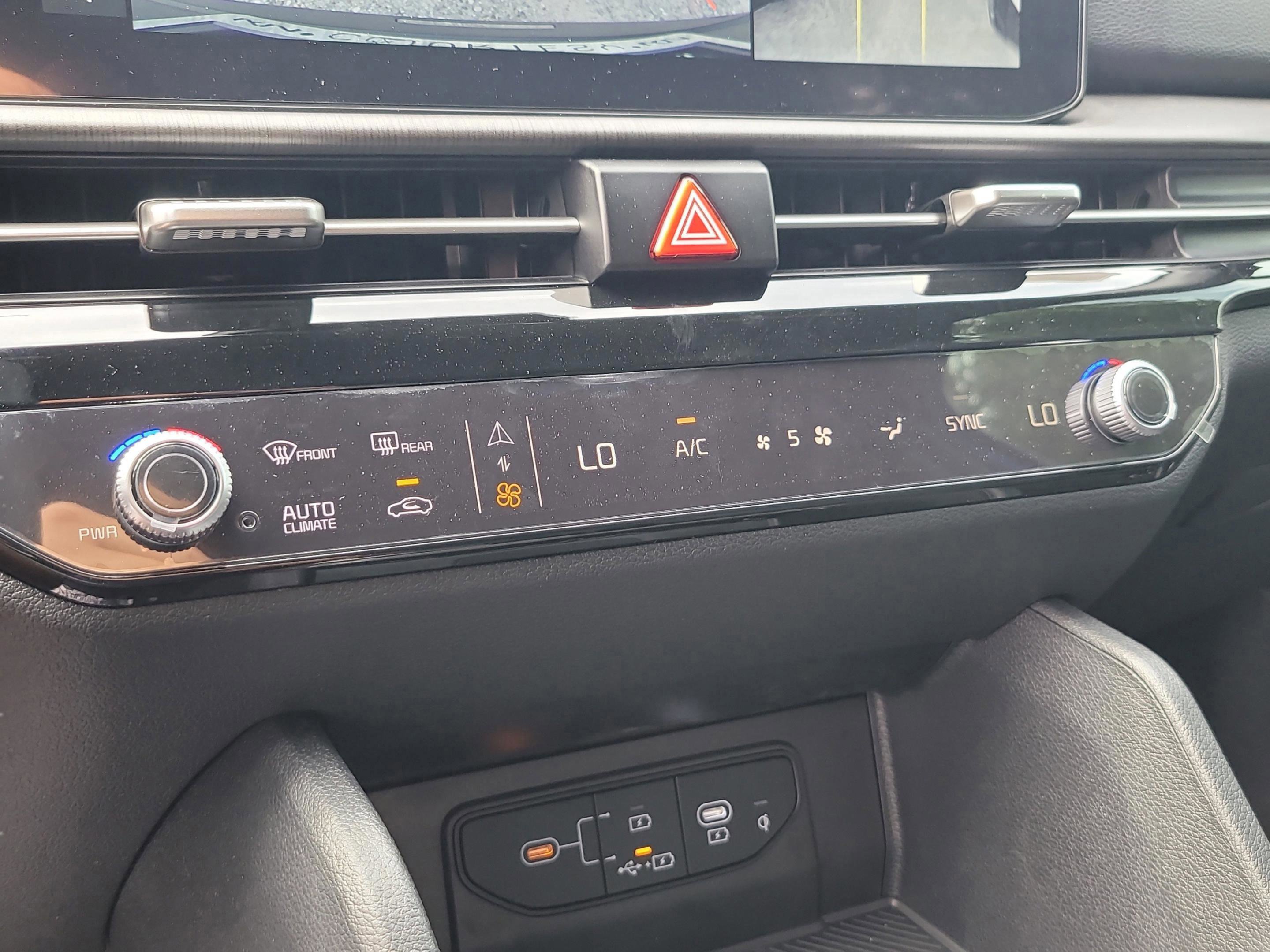 New 2026 Kia Sportage X-Line w/ X-Line Technology Package image 11