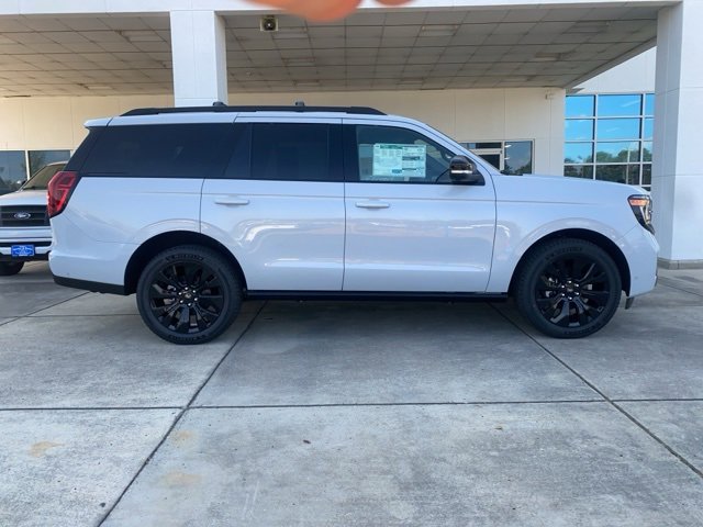 New 2025 Ford Expedition Platinum w/ Stealth Appearance Package image 2