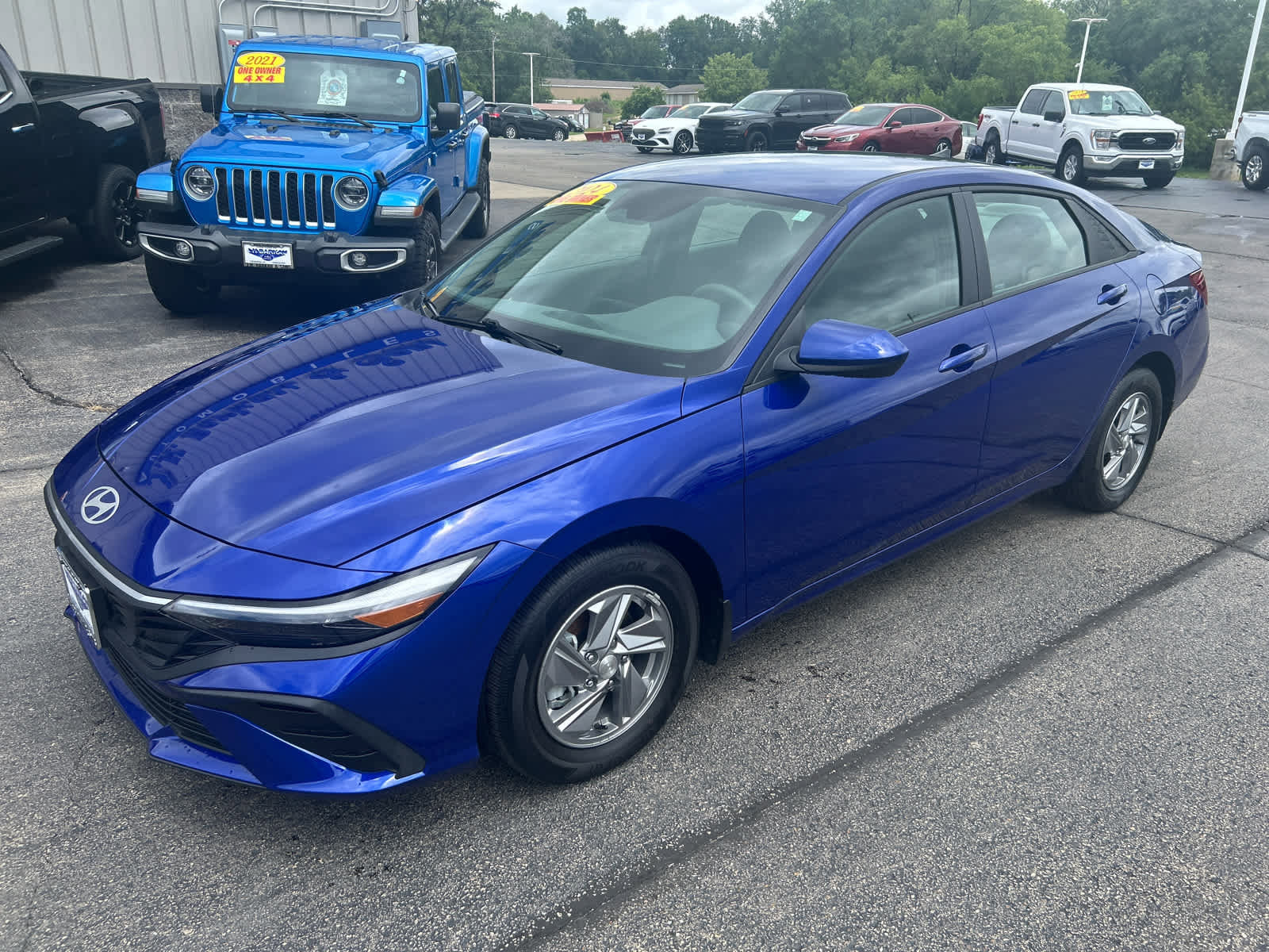 Used 2024 Hyundai Elantra SE image 7