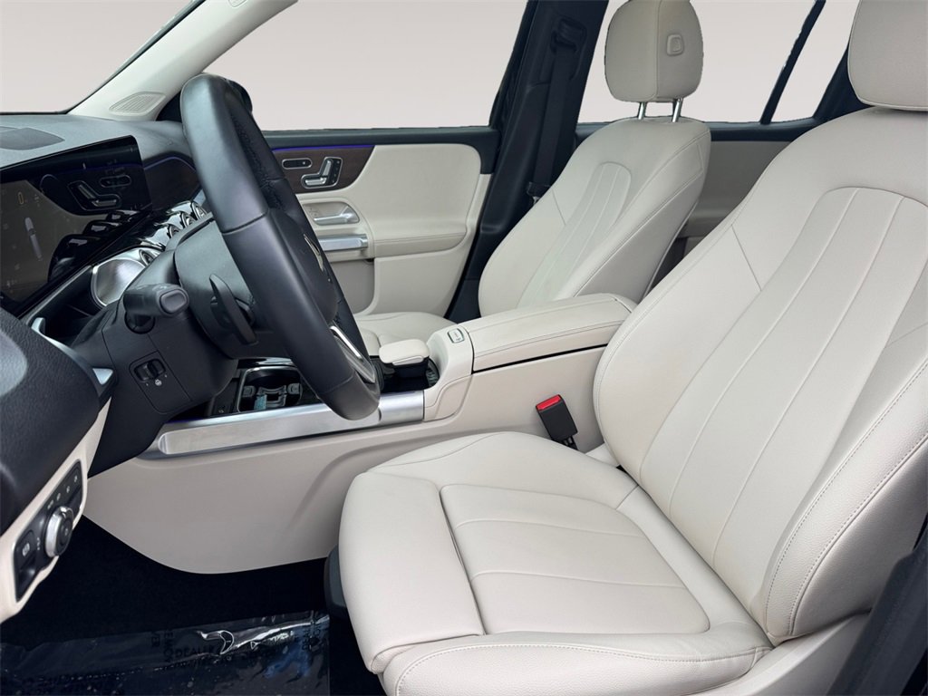 Used 2023 Mercedes-Benz GLB 250 4MATIC image 9