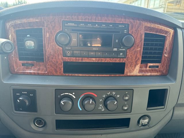 Used 2006 Dodge Ram 2500 Truck SLT w/ Quad Cab Big Horn Value Group image 21