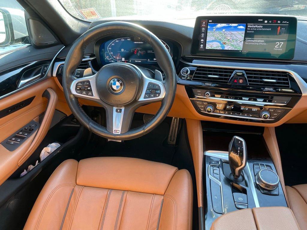 Used 2023 BMW M550i xDrive w/ Dynamic Handling Package image 7