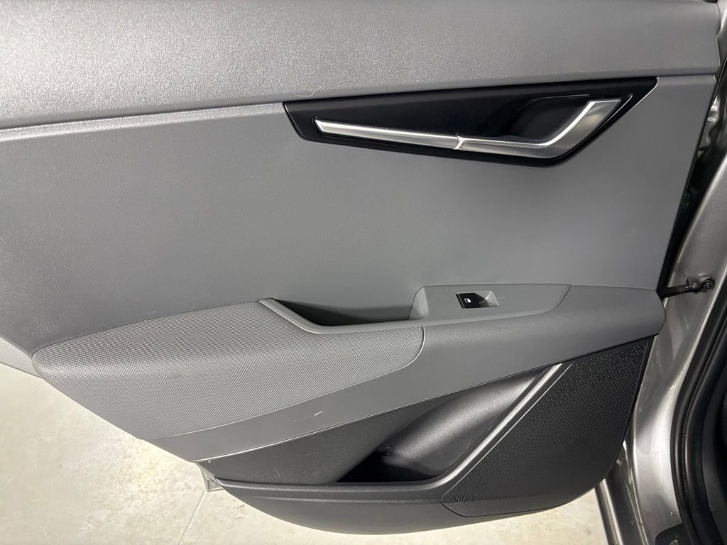 Used 2023 Kia Niro SX Touring FWD image 36