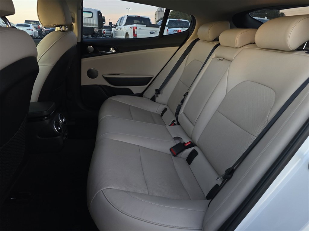 Used 2018 Kia Stinger Premium image 13