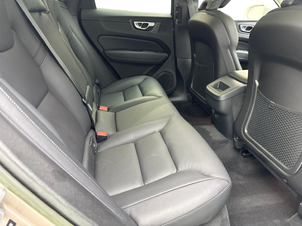 Used 2023 Volvo XC60 B5 Plus FWD image 41