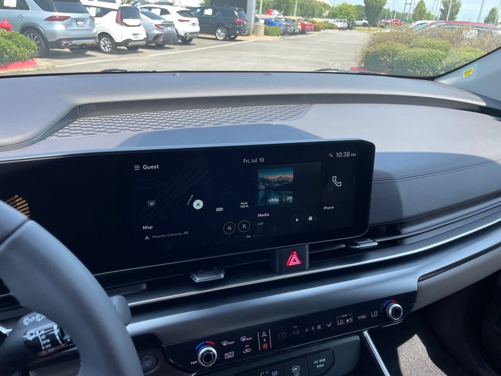 New 2026 Kia Carnival FWD image 16