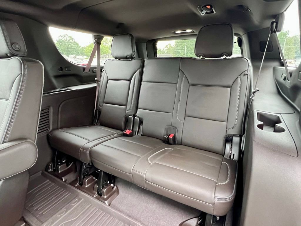 Used 2024 GMC Yukon XL Denali w/ Advanced Technology Package image 25