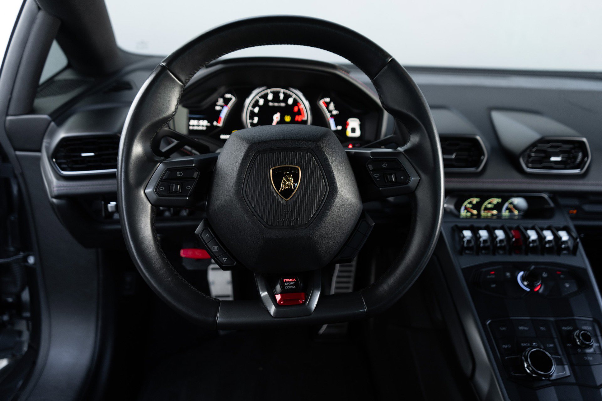 Used 2015 Lamborghini Huracan LP 610-4 image 10