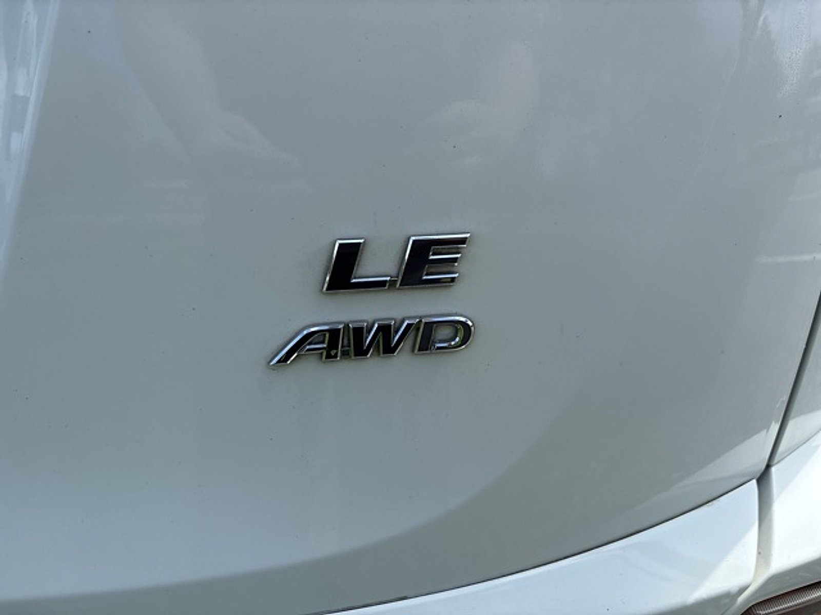 Used 2017 Toyota RAV4 LE w/ All Weather Liner Package AWD/4WD image 10