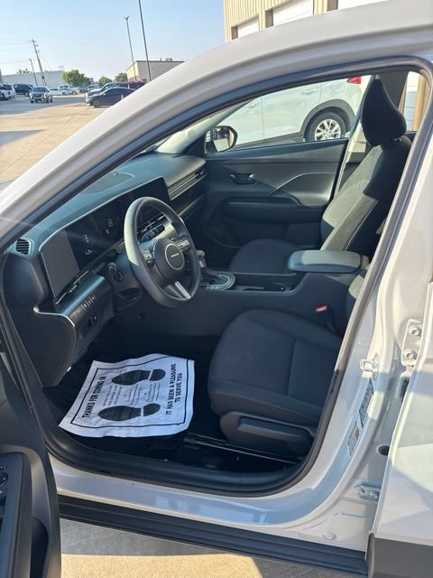 Used 2025 Hyundai Kona SE FWD image 10