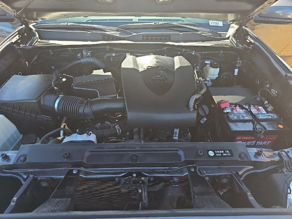 Used 2017 Toyota Tacoma SR5 w/ Tow Package RWD image 30