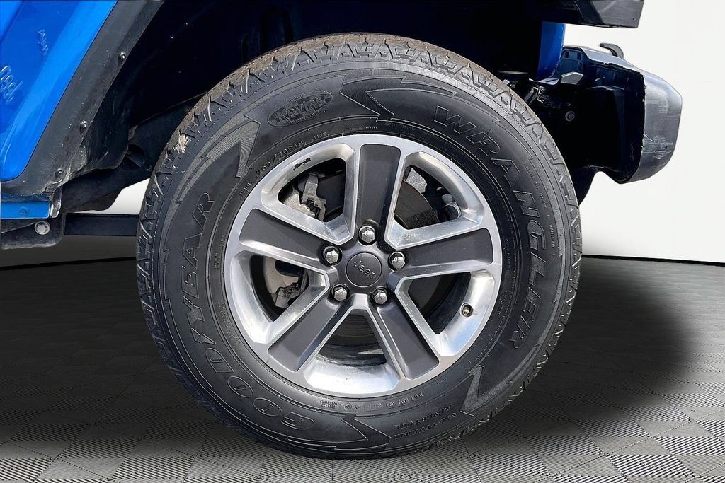 Used 2021 Jeep Wrangler Unlimited Sahara AWD/4WD image 31